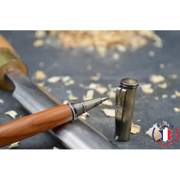 Stylo bille SOPHIA en bois de If  - Au Bois Enchanté